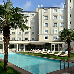 By Ihg Provincia di Istanbul